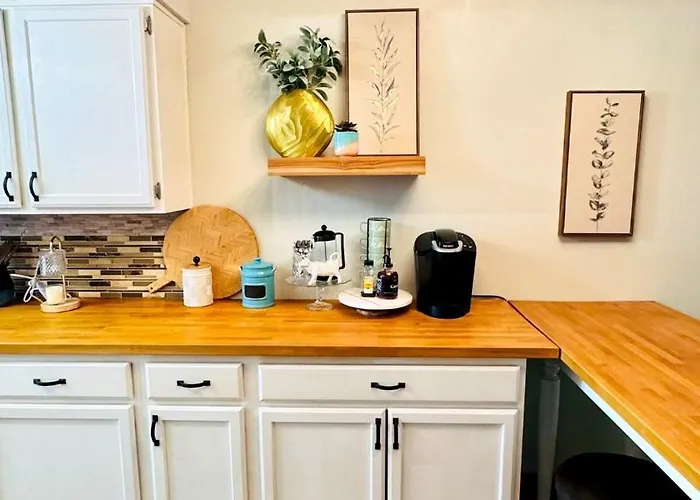 Retreat, 2 King Suites, Private Sauna & Pool, Pickleball Apartment Sedona